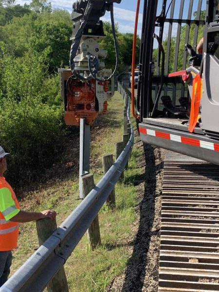 Le MG60 a récemment été acquis par le Département des transports du Texas (TXDOT) pour remplacer un ancien attachement pour pelle excavatrice