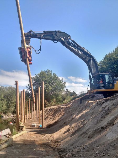 A company choose to mount a MG-90 vibro onto their 2015 John Deere 350G excavator to enhance fisheries habitat for migrating juvenile salmon.